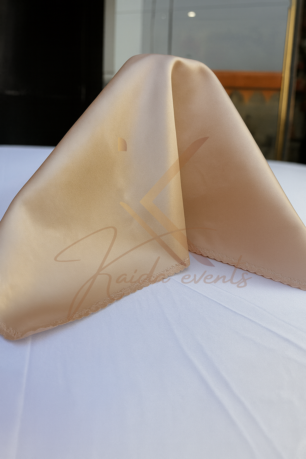 Serviette de table champagne satinée