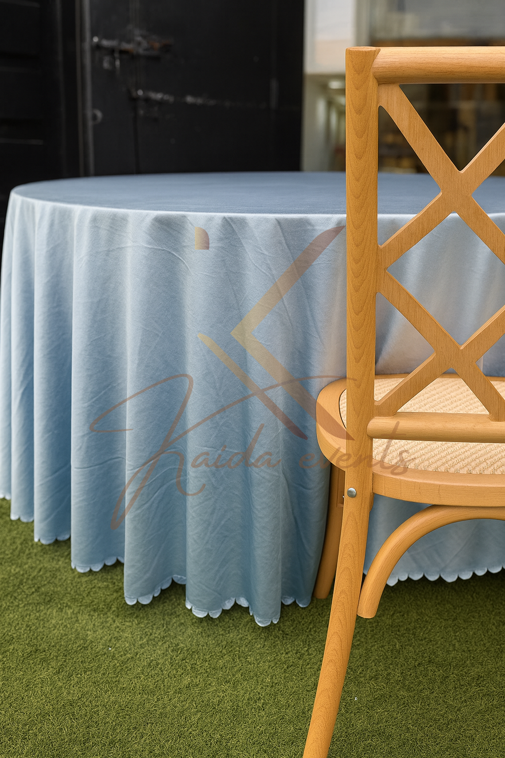 Nappe ronde bleu ciel satinée