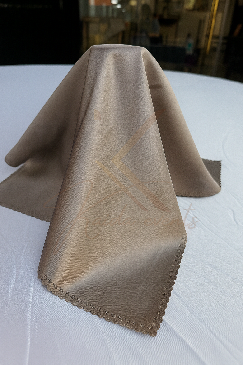 Serviette de table grise satinée
